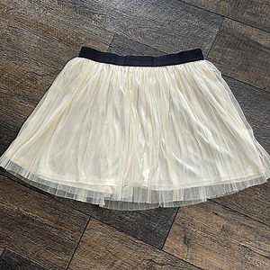 Off white, lace over lay skirt. e . On 2 for $20 - anything $15‎ is 2 for $20